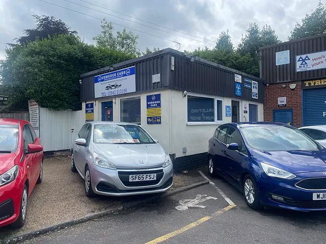 Uxbridge Garage